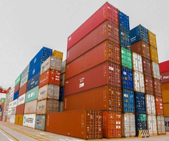 Tarifaço de Trump afeta comércio e exportações brasileiras para os Estados Unidos recuam no semestre