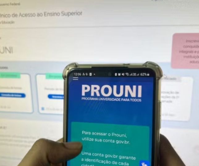 Prazo para inscrição no Prouni 2026/2 termina nesta sexta-feira; programa oferece mais de 471 mil bolsas