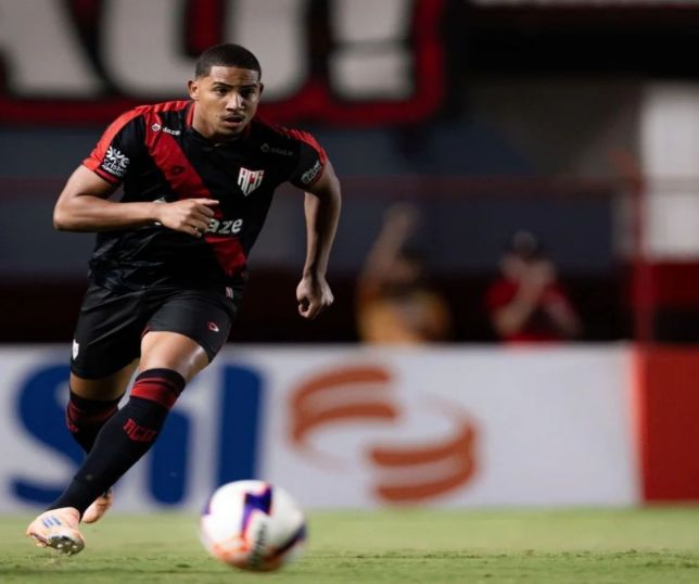 Atlético-GO e Fortaleza fazem duelo decisivo de olho no G-4 da Série B