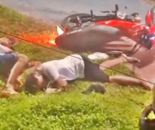Dois homens são alvos de ataque a tiros na Avenida da Amizade, município de Tabatinga, interior do Amazonas. VEJA VÍDEO