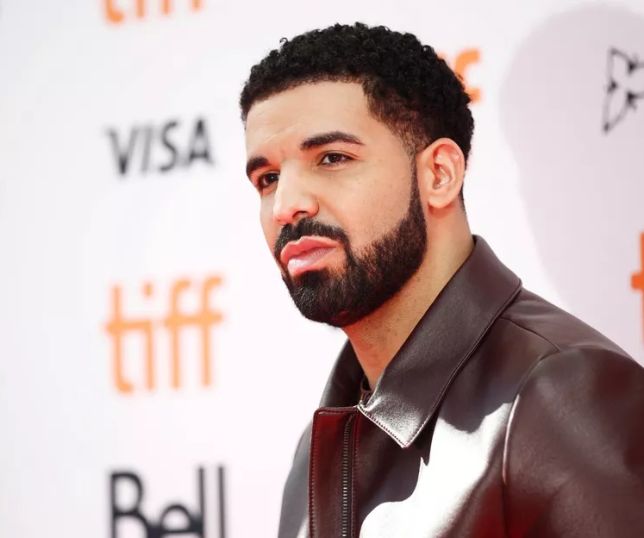Drake aposta R$ 7,5 milhões na Argentina e pode faturar R$ 28 milhões na final da Copa