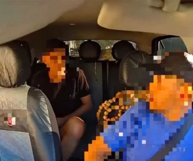 Passageiro se masturba durante corrida por aplicativo, é expulso do carro e acaba preso: 'Pode descer do meu carro agora'. VEJA VÍDEO