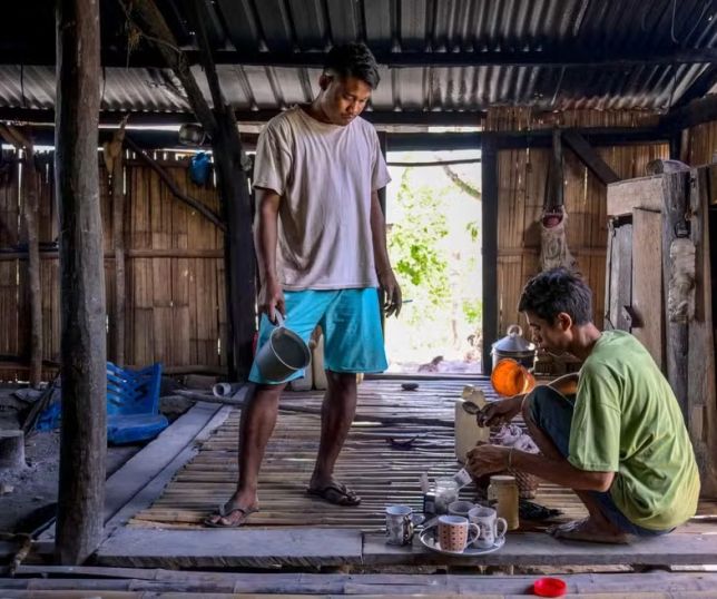 Ilha paradisíaca esconde tradição de escravidão hereditária que mantém homens e mulheres presos desde o nascimento
