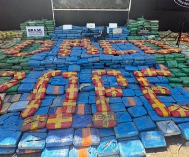 Operação do DRCO e Bope apreende mais de duas toneladas e meia de drogas no rio Solimões, no interior do Amazonas