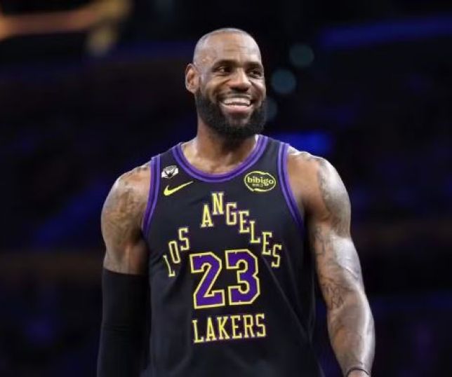 LeBron James é anunciado pelo Philadelphia 76ers e confirma que será o último time de sua carreira