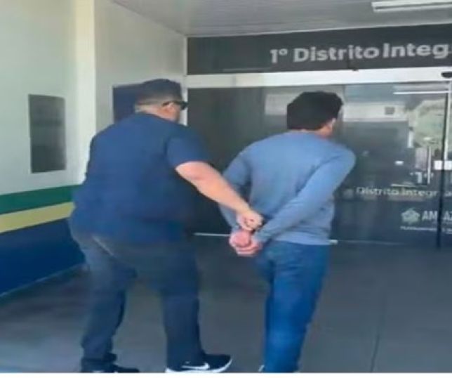 Homem que fugiu algemado de delegacia de polícia é recapturado no Centro de Manaus, Zona Sul
