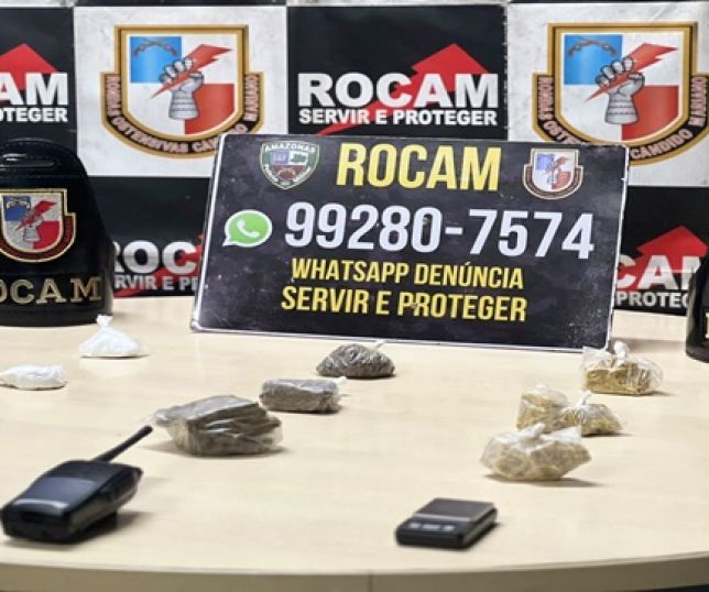 Suspeito de tráfico foge durante ação da rocam e deixa bolsa para trás com cocaína, maconha e oxi no bairro Educandos, Zona Sul de Manaus. VEJA VÍDEO E REPORTAGEM DO 'PORTAL DO ZACARIAS' AO VIVO
