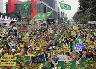 Direita supera esquerda no Brasil pela primeira vez desde 2014, aponta Datafolha