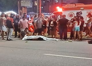 Motociclista de aplicativo morre no local e passageira fica em estado grave na Avenida Max Teixeira, Zona Norte de Manaus. VEJA VÍDEOS