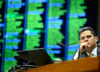 Senado deve votar na próxima semana PEC que cria aposentadoria especial para agentes de saúde e pode gerar impacto de R$ 30 bilhões