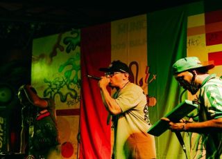 Comunidade do Nepal recebe 5ª edição da Skamosa com reggae, hip hop e atividades gratuitas em Manaus