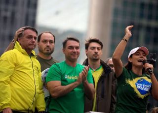 Aliados de Flávio avaliam que veto a encontros políticos com Bolsonaro dificulta articulação às vésperas das convenções