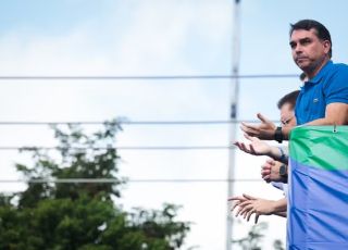 Restrição de Moraes preocupa campanha de Flávio Bolsonaro antes das convenções partidárias