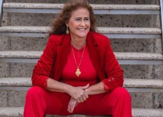 Joanna faz show gratuito no Teatro Amazonas em comemoração ao Dia do Comerciante