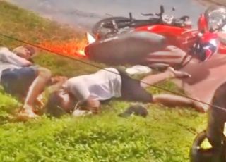 Dois homens são alvos de ataque a tiros na Avenida da Amizade, município de Tabatinga, interior do Amazonas. VEJA VÍDEO