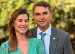 Mulher de Flávio Bolsonaro deixa perfil discreto e assume protagonismo em busca pelo voto feminino