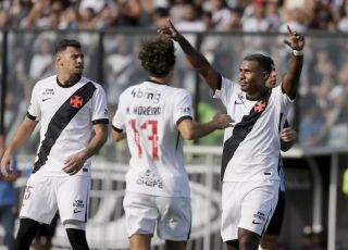 Trio da Europa demonstra interesse na contratação de Cuiabano, destaque do Vasco emprestado pelo Nottingham Forest