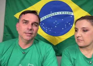 Flávio Bolsonaro enfrenta dificuldades para fechar chapa e ainda busca nome para vice
