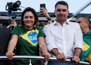 Campanha de Flávio comemora trégua com Michelle, mas crise familiar deixa recado nos bastidores