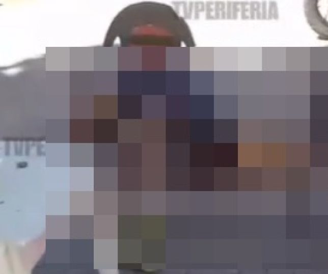 IMAGENS FORTES! EXECUÇÃO À LUZ DO DIA! Homem é surpreendido e morto a tiros enquanto bebia sentado em cadeira. VEJA VÍDEO