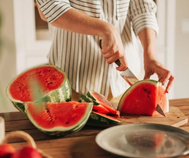 Clima seco exige cuidados extras: veja os alimentos que ajudam a hidratar e fortalecer o organismo