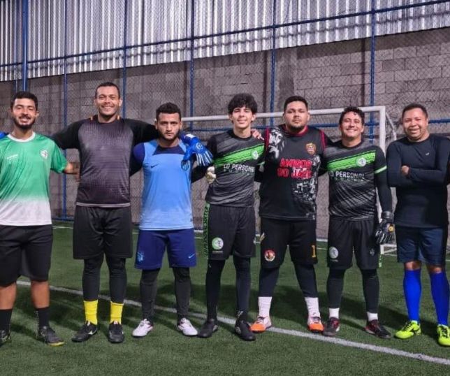 Treinos adaptados ajudam goleiros de Manaus a superar desafios dos diferentes tipos de gramado