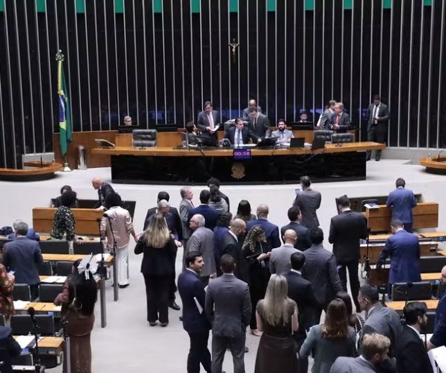 Câmara aprova projeto que reduz imposto para empresas de resseguros
