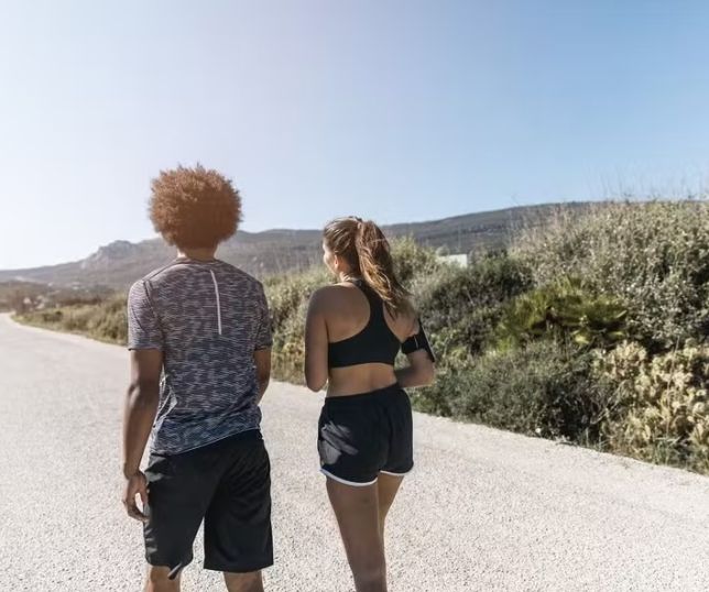 Estudo indica que casais que se exercitam juntos fortalecem a relação