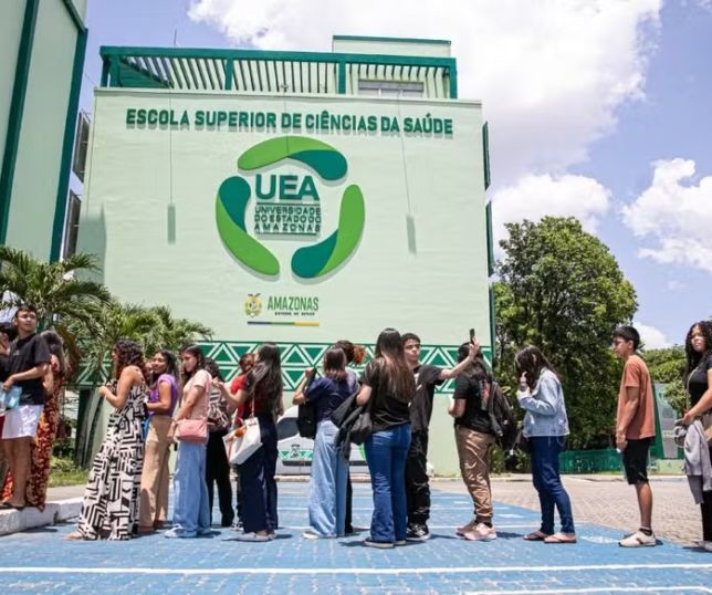 Vestibular e SIS da UEA: candidatos têm até esta quinta-feira (13) para se inscrever