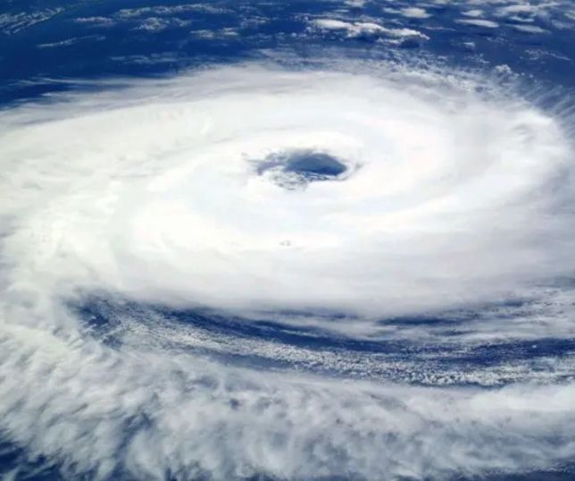 Ciclone extratropical deve atingir Sul do Brasil e provocar tempestades e ventos de até 100 km/h