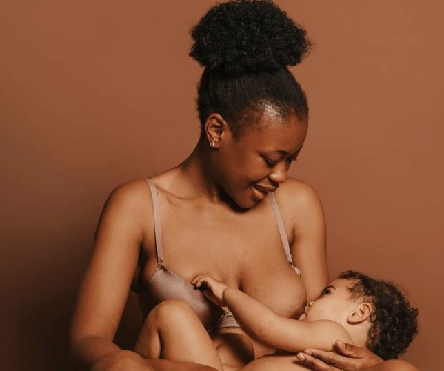 Amamentação beneficia a saúde da mãe no pós-parto e ao longo da vida