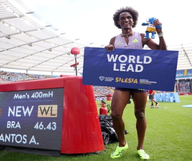 Alison dos Santos bate melhor marca do ano e conquista mais um título na Diamond League