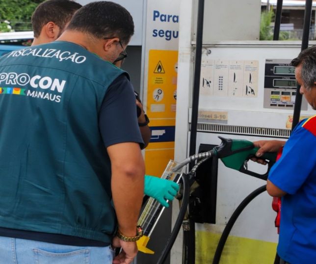 Pesquisa do Procon Manaus aponta redução de R$ 0,70 no menor preço da gasolina comum