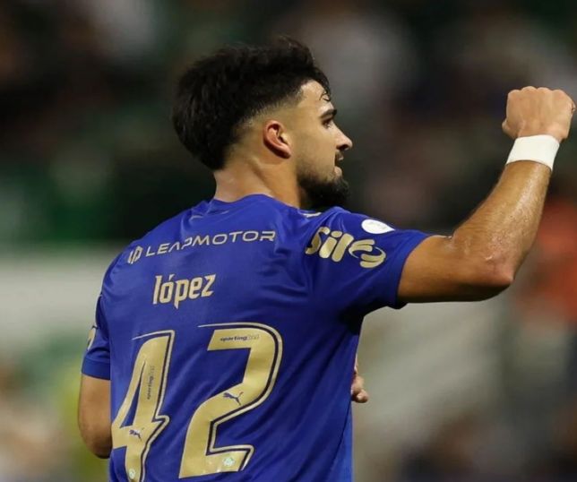 Palmeiras domina Santos, vence por 3 a 0 e abre vantagem nas quartas da Copa do Brasil