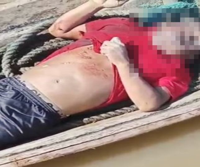 IMAGENS FORTES! Corpo de homem é encontrado em canoa à deriva no Rio Solimões, município de São Paulo de Olivença, interior do Amazonas. VEJA VÍDEO