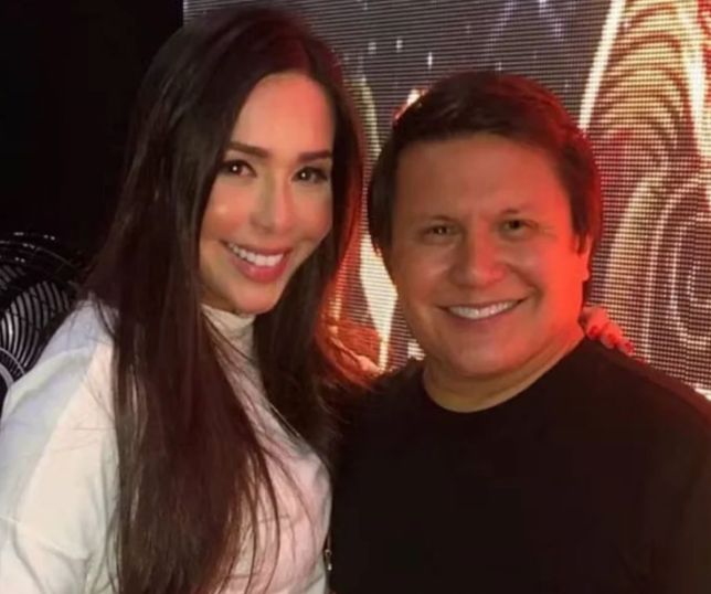 Após 26 anos, famoso cantor sertanejo termina relacionamento, e ex expõe término por telefone: 'Precisava de um tempo'