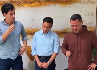 Cleitinho chora ao desistir de candidatura ao governo de Minas e amplia impasse de Flávio