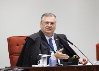 Flávio Dino autoriza abertura de terceiro inquérito da Polícia Federal envolvendo Lulinha