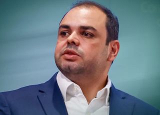 Roberto Cidade amplia em 759% gastos com publicidade enquanto investimentos em materiais hospitalares caem 78%