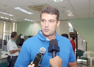 Primeiro suplente de Alberto Neto abandona sobrenome 'Bronze' e adota nome político 'Toniza' para disputar eleição ao Senado
