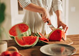 Clima seco exige cuidados extras: veja os alimentos que ajudam a hidratar e fortalecer o organismo