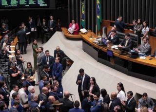 Empoderado por emendas, Congresso se engaja menos com presidenciáveis