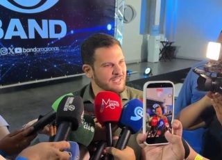 CLIMA ESQUENTA NOS BASTIDORES! Ausência de Roberto Cidade em debate provoca ataques duros de Renato Júnior: “quem não deve, não teme”