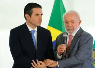 Lula se reúne com Hugo Motta após apoio à reeleição em 2026