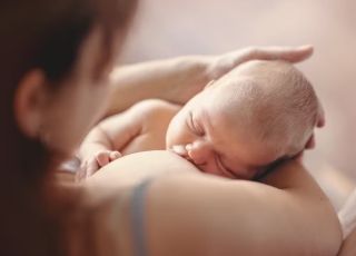 Amamentação: 5 mitos que deixam mães inseguras e o que realmente é verdade