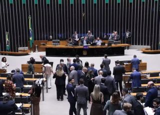 Câmara aprova projeto que reduz imposto para empresas de resseguros