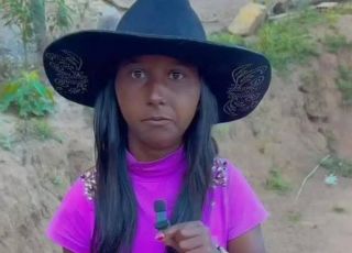 ‘Menina da Bota’ é oficializada como candidata a deputada federal por Minas Gerais