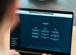 Open-AI justifica anúncios no ChatGPT para usuários do Brasil: 'Teste para aprender'