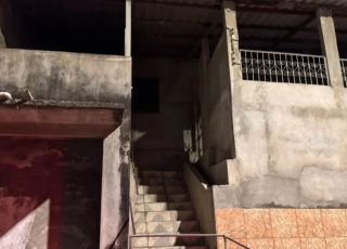 Homem é encontrado morto com tiro na cabeça dentro de casa abandonada no bairro Tancredo Neves, Zona Leste de Manaus