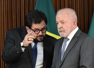 Planalto e campanha de Lula adotam silêncio após contrato enviado por amiga de Lulinha